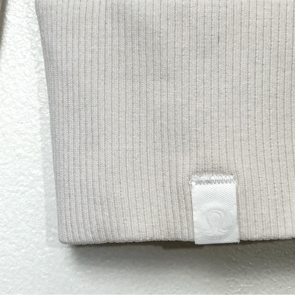 Lululemon Breeze By Long Sleeve Heathered White (Cream)- Size  2/4 (Small) - Picture 10 of 11